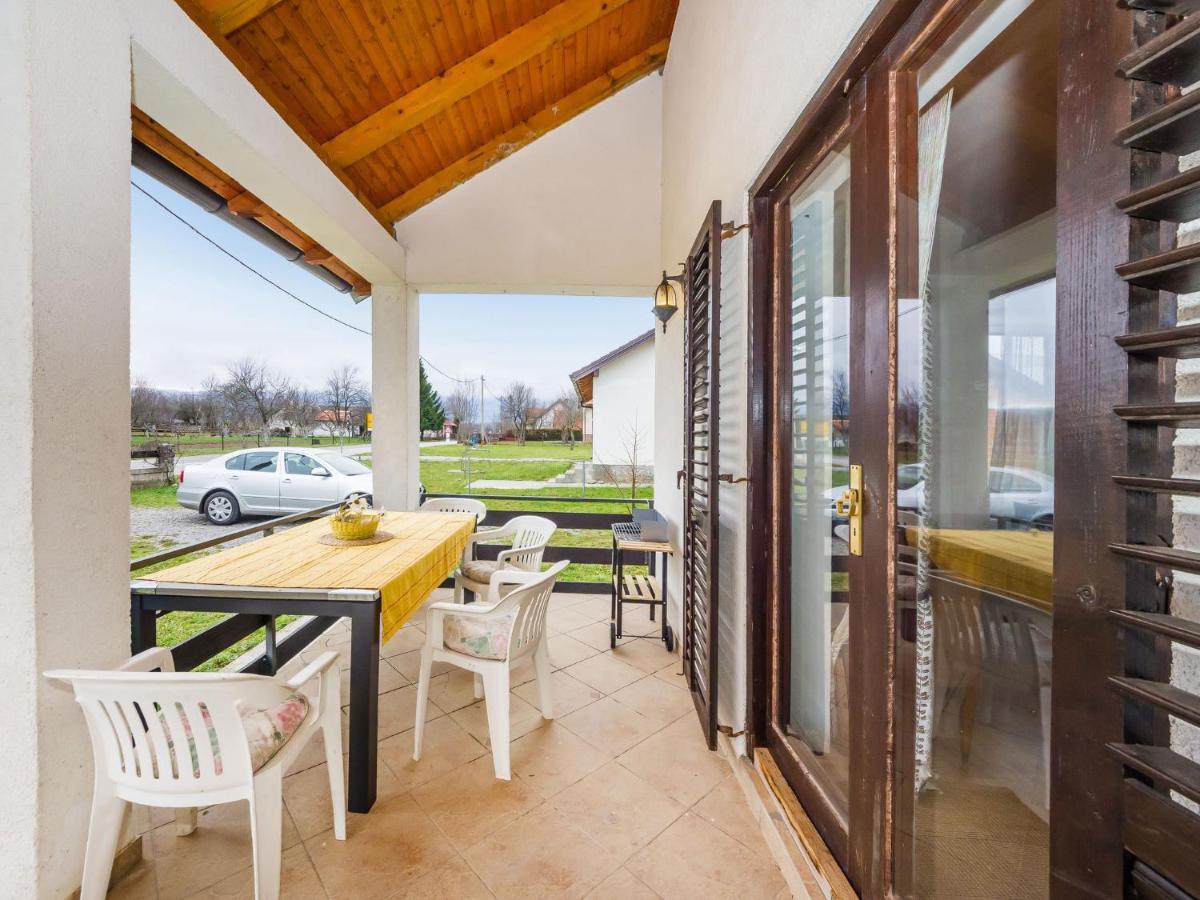 Vacation House Loreta Sveti Rok ภายนอก รูปภาพ