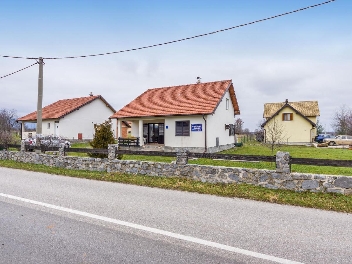 Vacation House Loreta Sveti Rok ภายนอก รูปภาพ